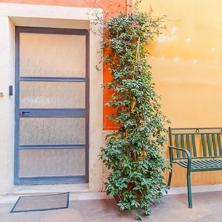 Apartment Domus Le Mura - Italian Homing Verona