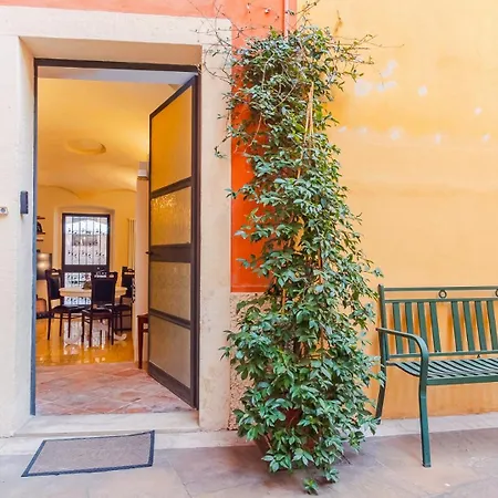 Domus Le Mura - Italian Homing Apartment